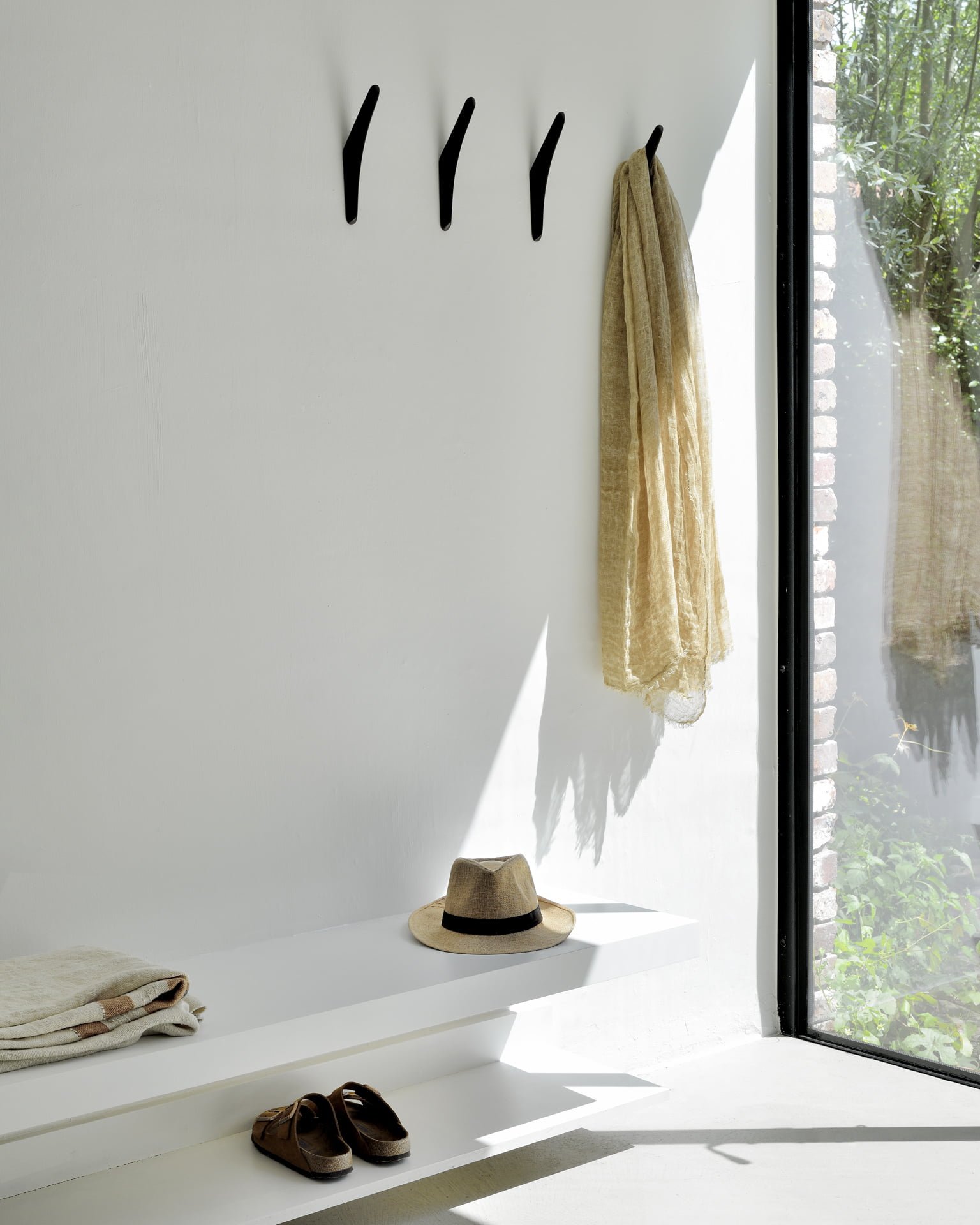 29775_PI_wall_hanger_dark_brown_mahogany_WEB Colgadores PI